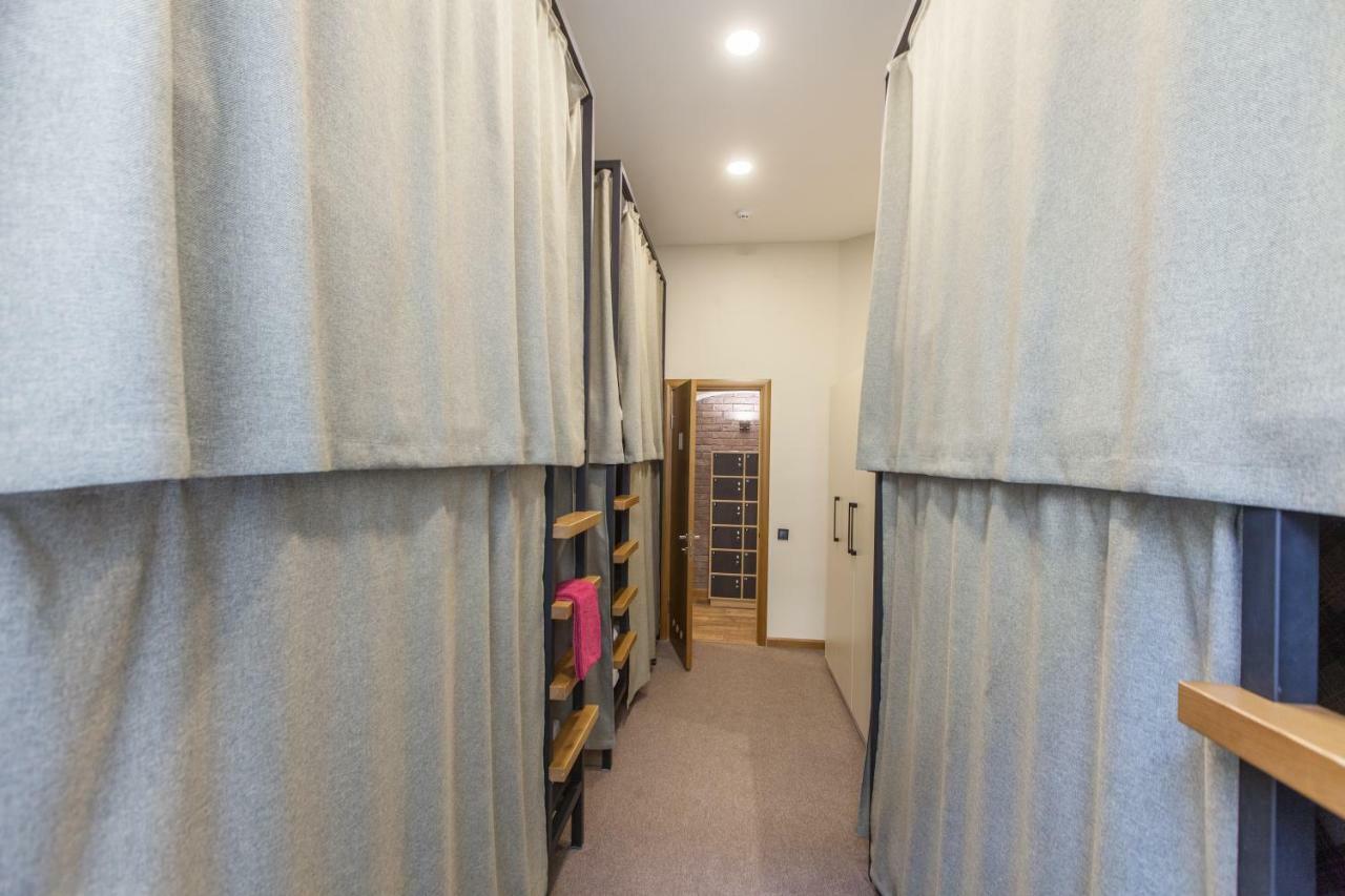 Nap & Rest Hostel เคียฟ ภายนอก รูปภาพ
